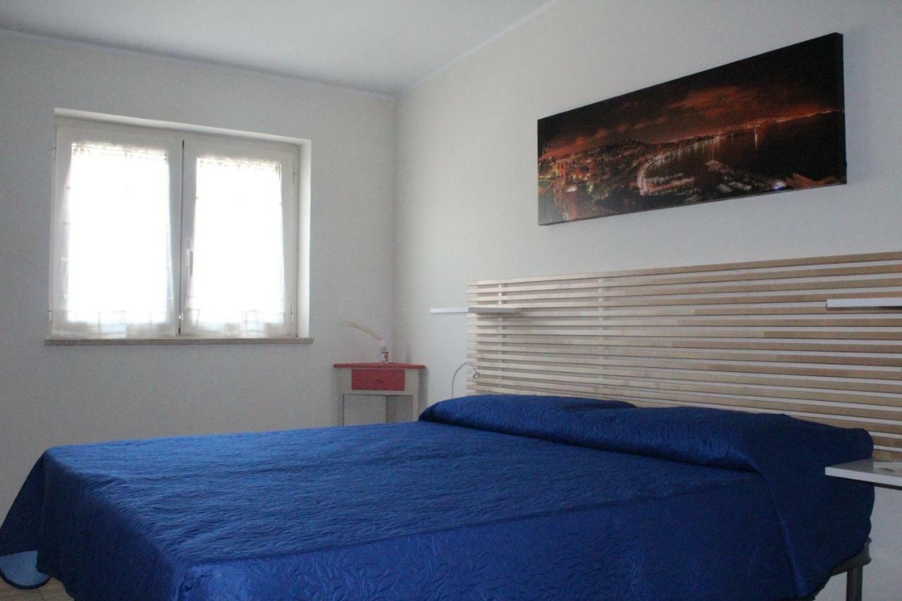 L'Occhio Sul Vesuvio Appartamento Con Terrazza Privata E Casa Vacanza Senza Terrazza Privata ナポリ エクステリア 写真